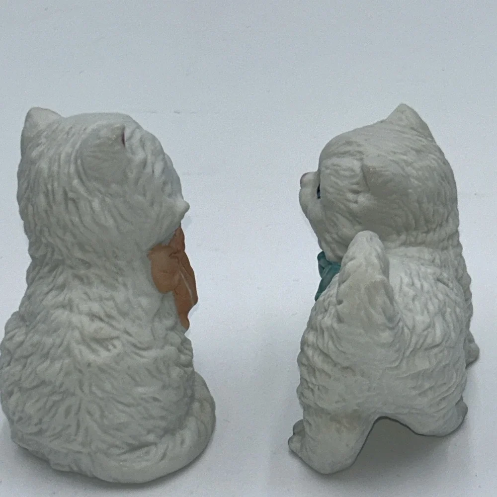 Vintage HOMCO Kittens #1428 Set Of 2 White Cats Bows Cat Kitten
